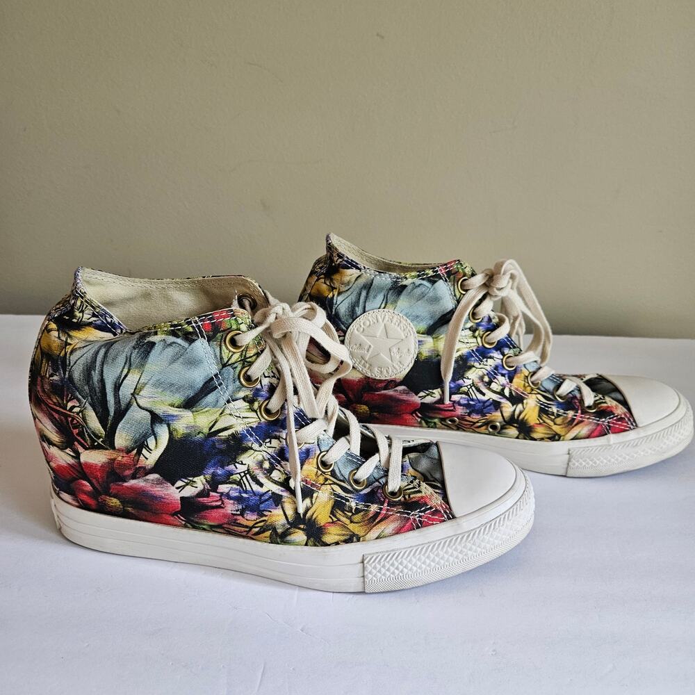 Converse Chuck Taylor All Star Lux Women's High Top Size 11 Floral Hidden Heel
